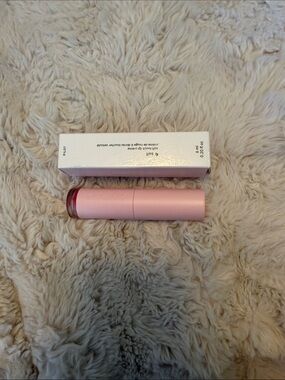 Glossier G Suit Soft Touch Lip Crème in Pilot